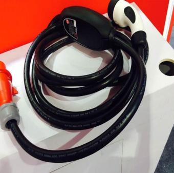 新能源充電電纜材料用TPE材料還是PVC材料好？